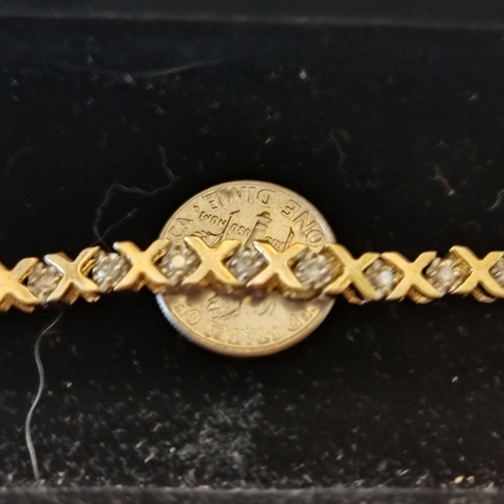 Diamond tennis bracelet